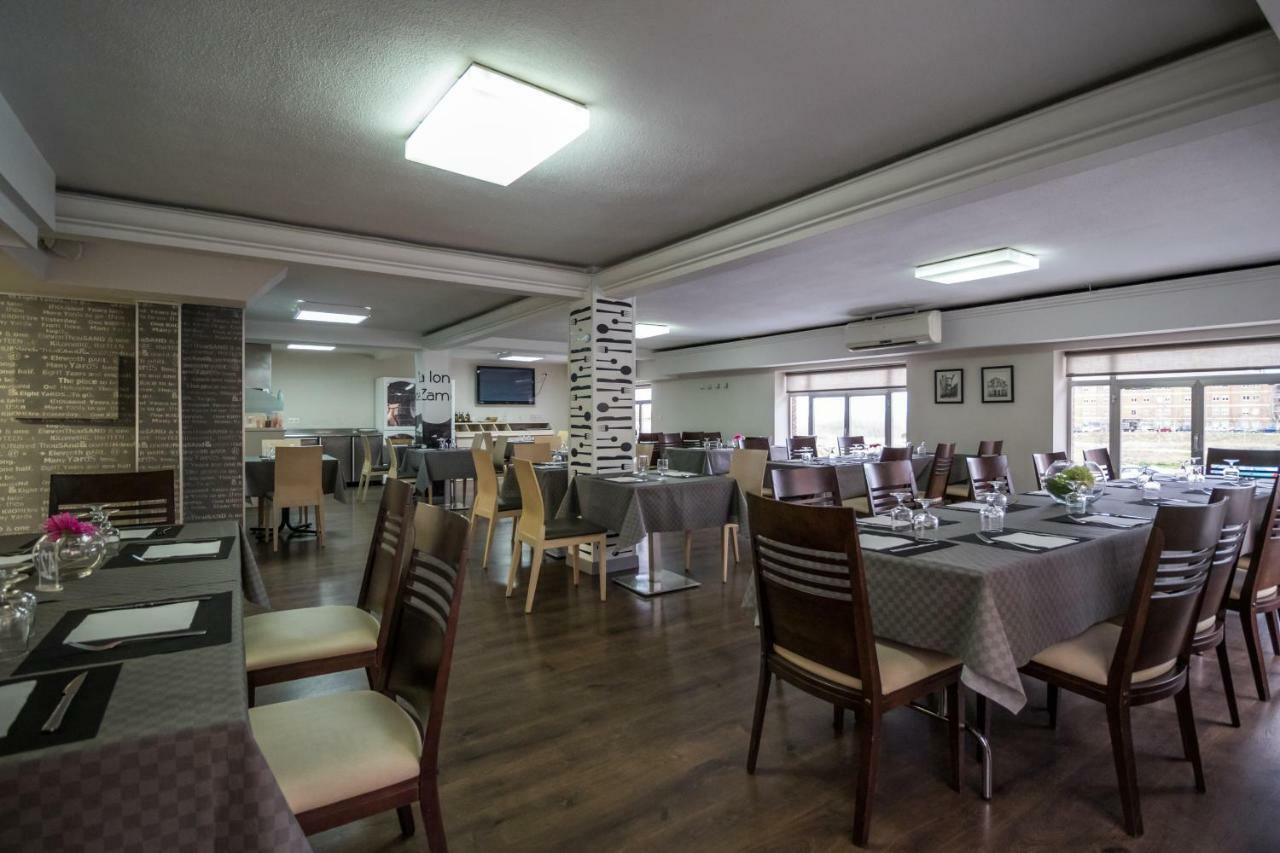 Pension Oasis Θαμόρα Εξωτερικό φωτογραφία